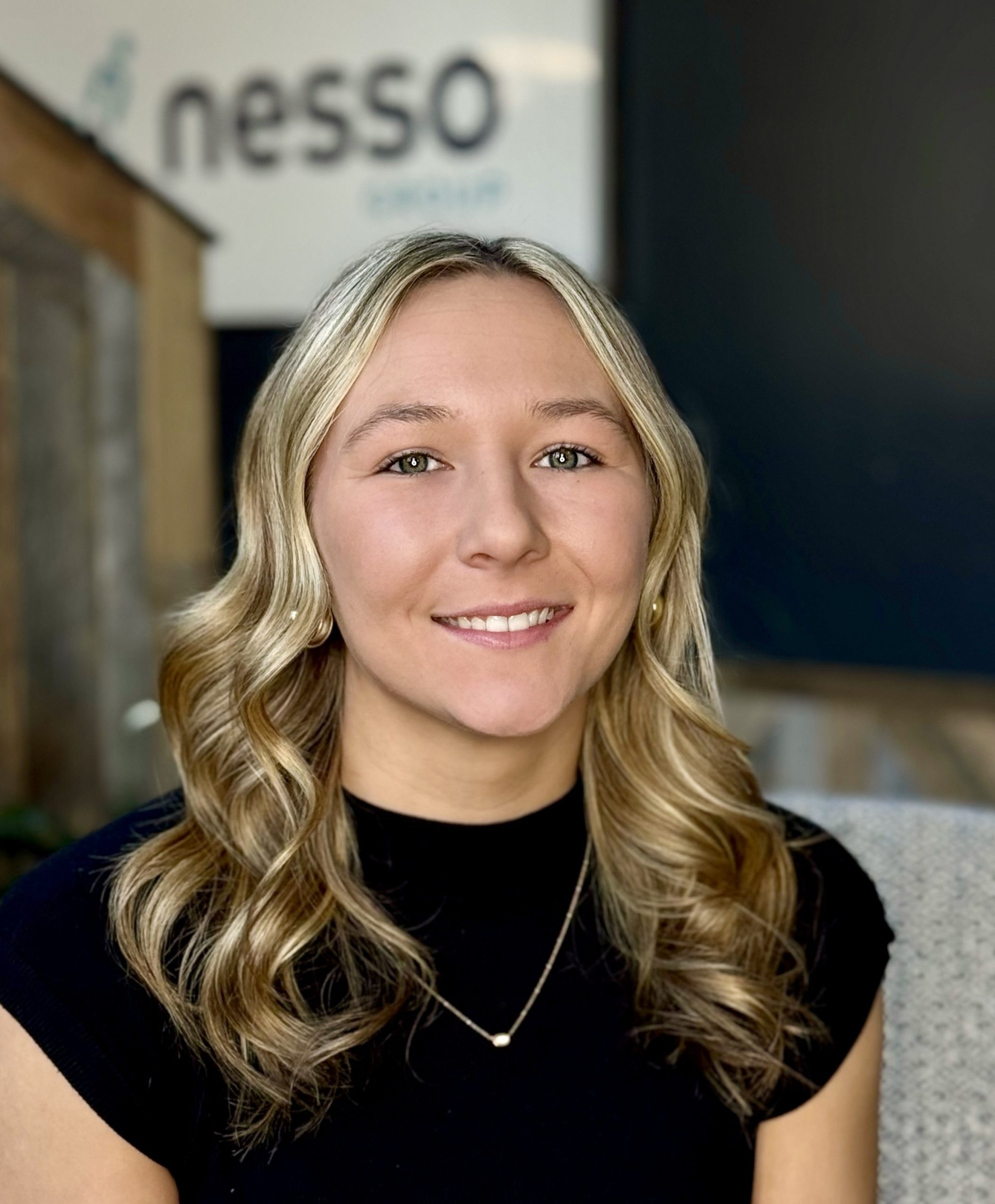 Nina - headshot-edited cropped